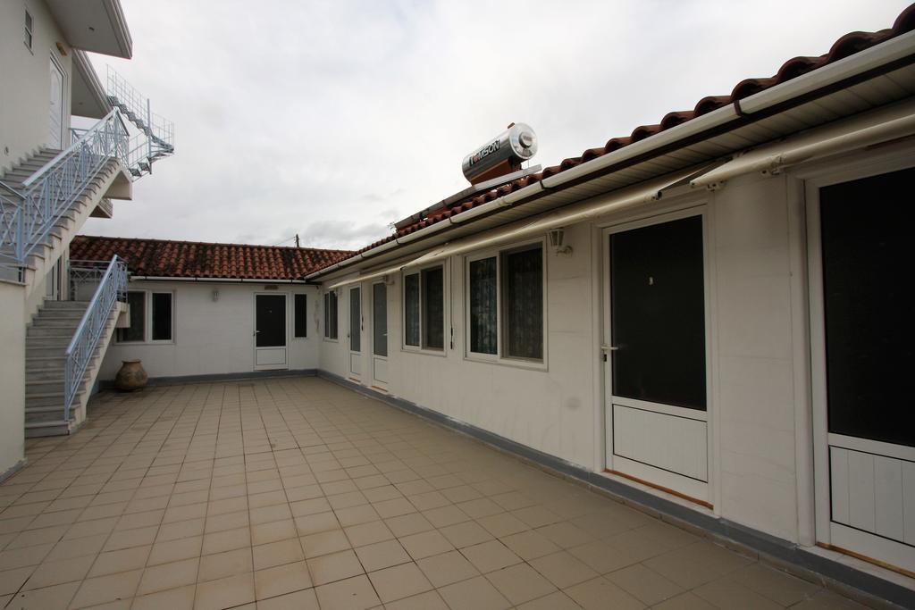 Miloi Rooms And Apartments ภายนอก รูปภาพ