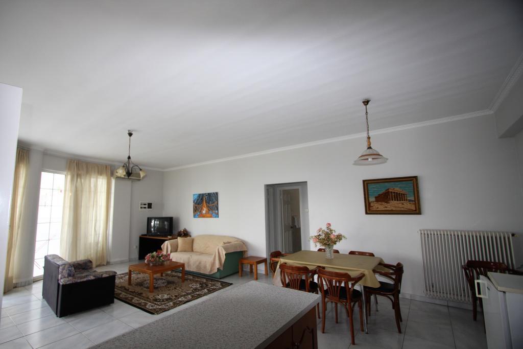 Miloi Rooms And Apartments ภายนอก รูปภาพ